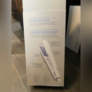 Monat Straightener
